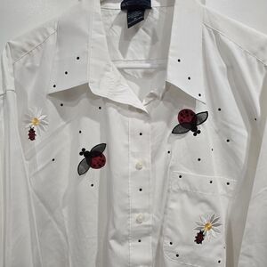 Las Olas Blouse Sz 1X White Lady Bugs Flowers Button Front